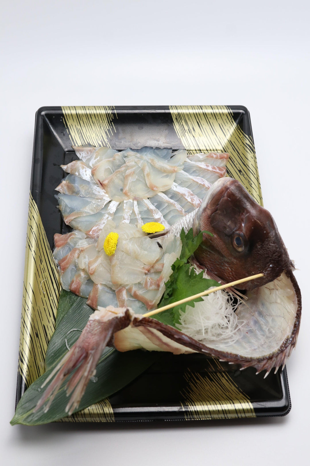 Fresh Madai Tai Sashimi (真鯛・マダイ) - Himawari Shoten